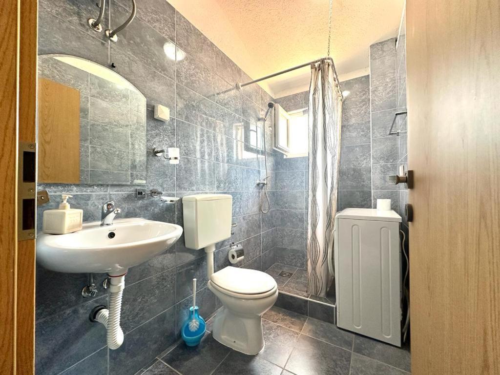 Apartments Cejovic Bar Bilik gambar