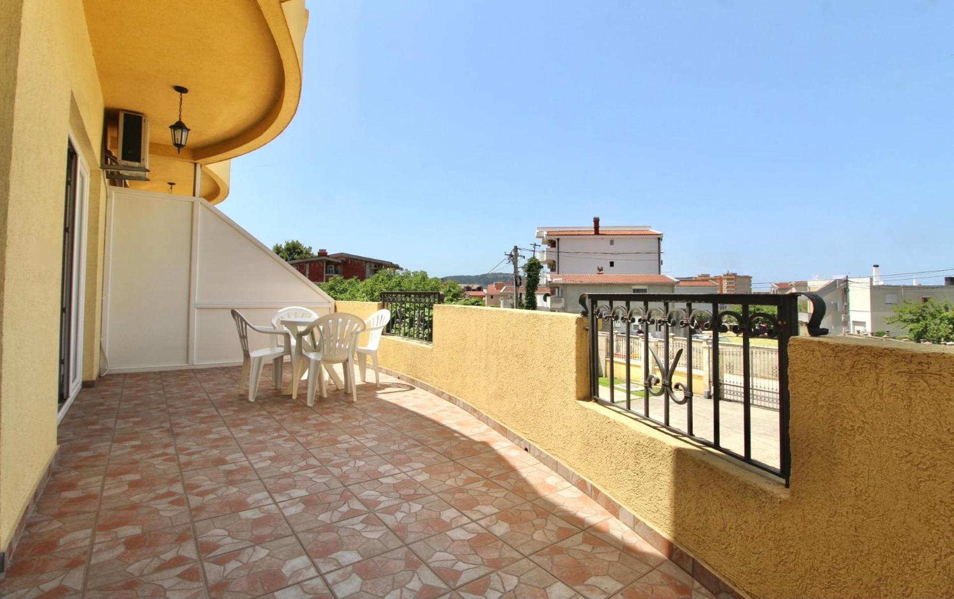 Apartments Cejovic Bar Bilik gambar